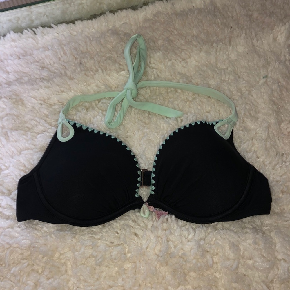 Black bikini top